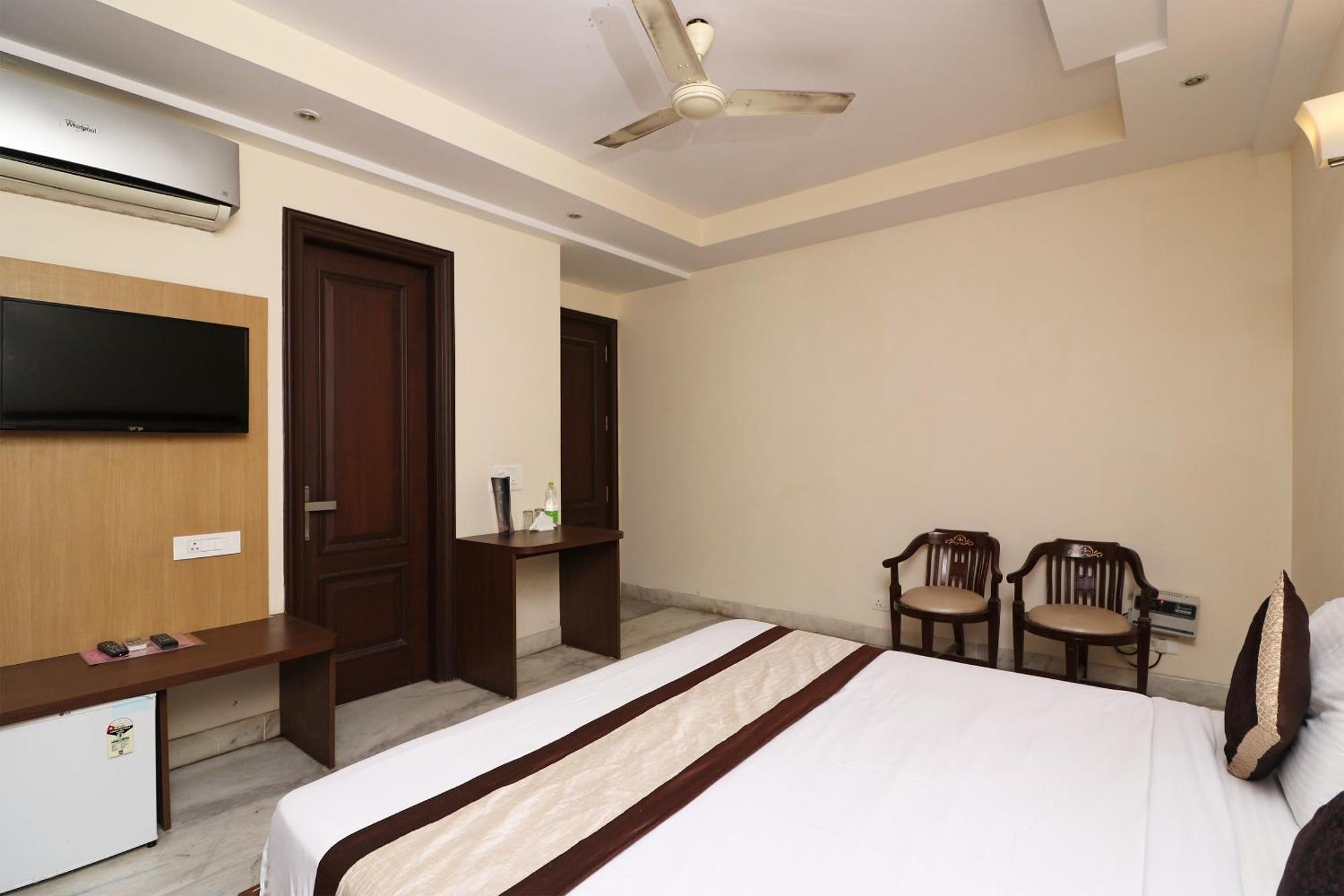 Hotel O South Paradise Нью-Дели Экстерьер фото